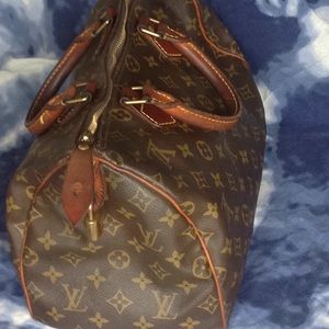 Authentic Louis Vuitton classic speedy 30